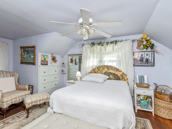 5660 Sound Avenue, Mattituck NY 11952