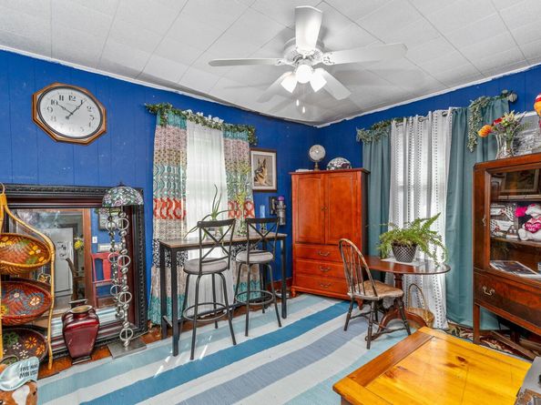 5660 Sound Avenue, Mattituck NY 11952