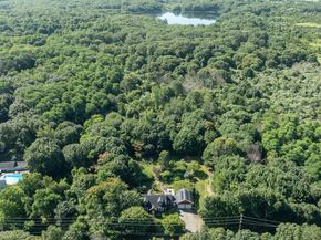 5660 Sound Avenue, Mattituck NY 11952