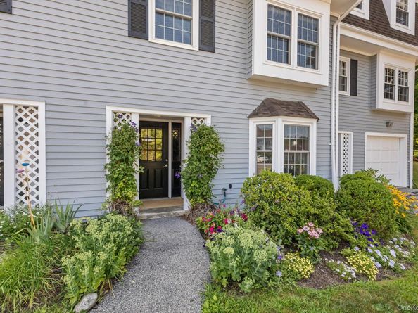 58 Winterberry Circle, Cross River NY 10518