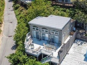 379 Oakleigh Avenue, Baiting Hollow NY 11933