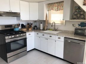 379 Oakleigh Avenue, Baiting Hollow NY 11933