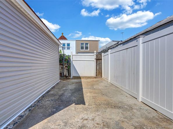 111-32 116th Street, South Ozone Park NY 11420