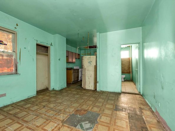 1129 E Tremont Avenue, Bronx NY 10460
