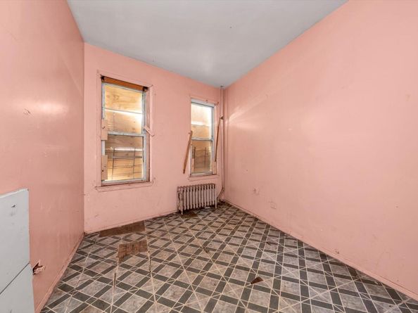 1129 E Tremont Avenue, Bronx NY 10460