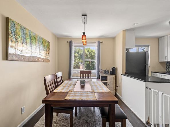220-06 Stronghurst Avenue Lower, Queens Village NY 11427