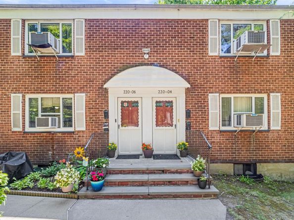 220-06 Stronghurst Avenue Lower, Queens Village NY 11427