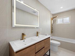 7 Stanley Place, Hempstead NY 11550
