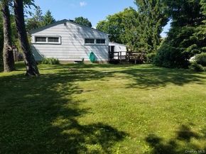 10 W 22nd Street, Huntington Station NY 11746