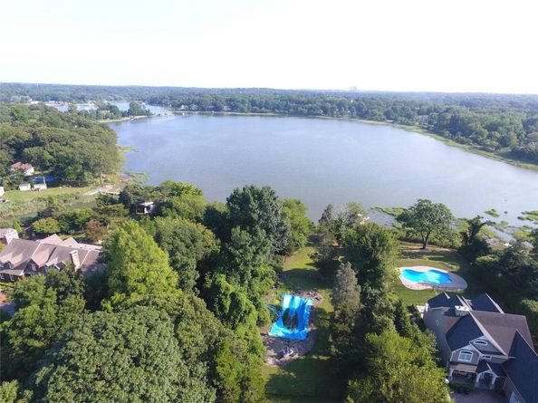 59 Dyke Road, East Setauket NY 11733