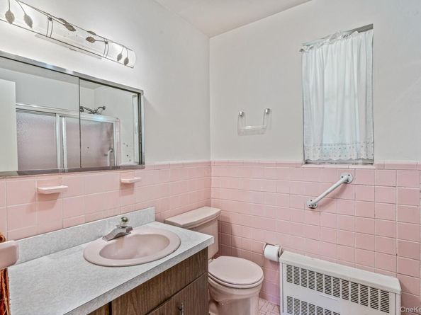 218-27 Sawyer Avenue, Queens Village NY 11427