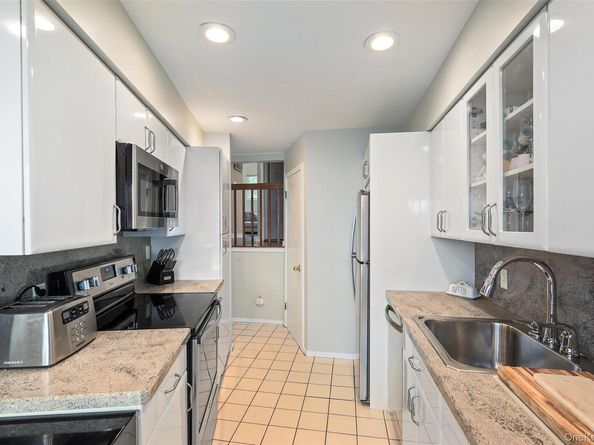 7 Top Of The Ridge Ridge B4, Mamaroneck NY 10543