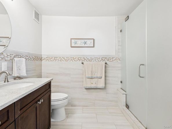 26 W Broadway 803, Long Beach NY 11561