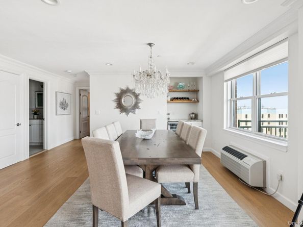 26 W Broadway 803, Long Beach NY 11561