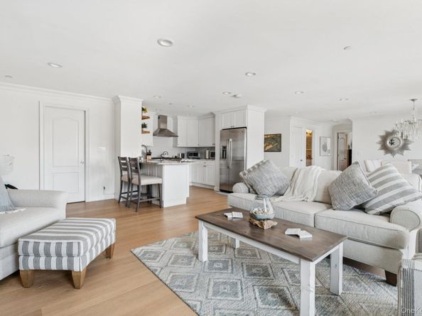 26 W Broadway 803, Long Beach NY 11561