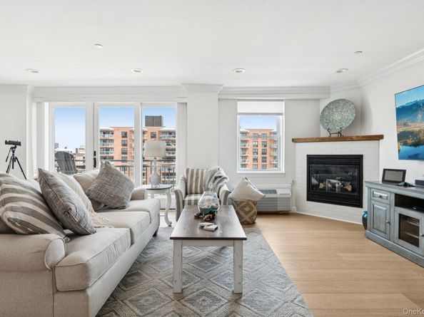 26 W Broadway 803, Long Beach NY 11561