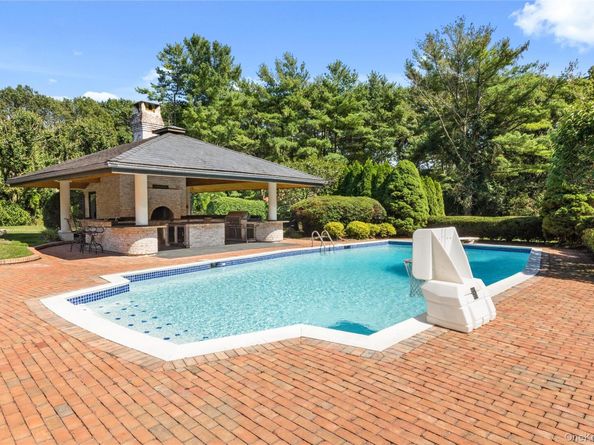 294 Half Hollow Road, Dix Hills NY 11746