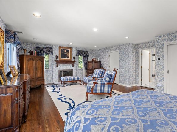 294 Half Hollow Road, Dix Hills NY 11746