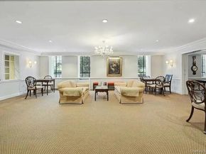 353 W 56th Street 2D, New York (Manhattan) NY 10019