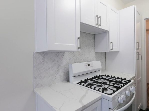 353 W 56th Street 2D, New York (Manhattan) NY 10019