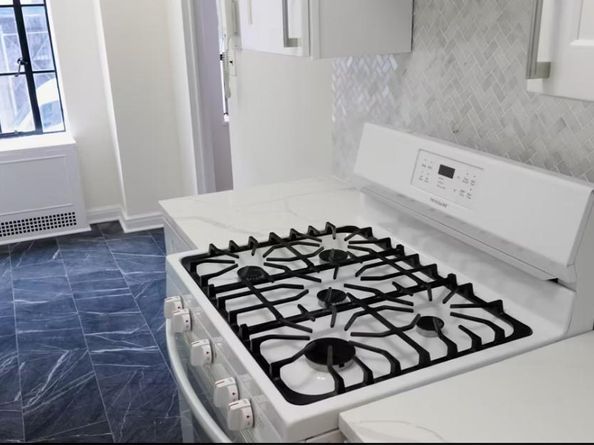 353 W 56th Street 2D, New York (Manhattan) NY 10019
