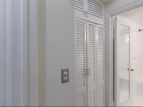 353 W 56th Street 2D, New York (Manhattan) NY 10019