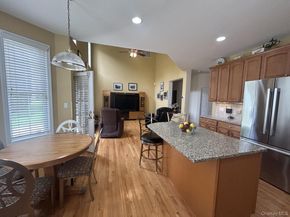 10 Limerick Court, White Plains NY 10603