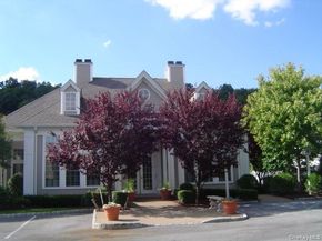 10 Limerick Court, White Plains NY 10603