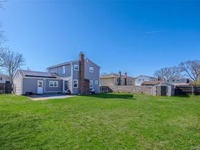 15 New York Avenue, Deer Park NY 11729