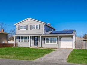 15 New York Avenue, Deer Park NY 11729