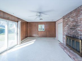 22 Oak Lane, Blue Point NY 11715