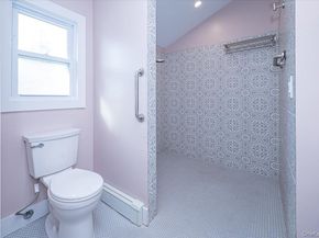 22 Oak Lane, Blue Point NY 11715