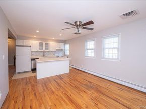 22 Oak Lane, Blue Point NY 11715