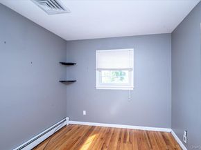 22 Oak Lane, Blue Point NY 11715