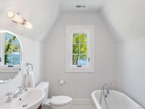 56 Park Avenue, Larchmont NY 10538