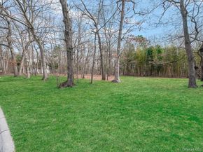21 Linden Avenue, Kings Park NY 11754