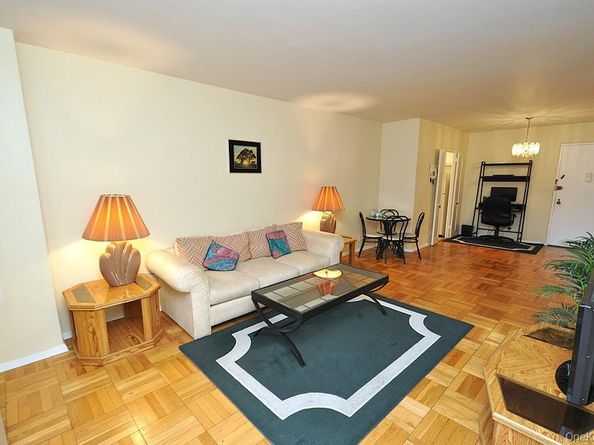 260 Garth Road 4A5, Scarsdale NY 10583