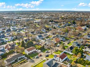 253 S 7th Street, Lindenhurst NY 11757