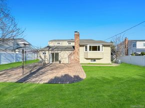 18 Lloyd Lane, Nesconset NY 11767