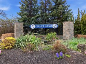 21 Shore Drive W, Copiague NY 11726