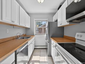 4 Rose Street 6 F1, Oceanside NY 11572
