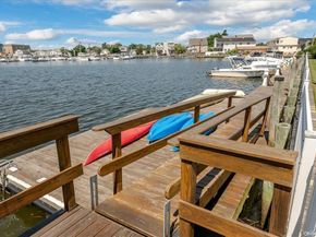 4 Rose Street 6 F1, Oceanside NY 11572