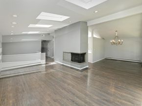 15 Mariners Court, Centerport NY 11721