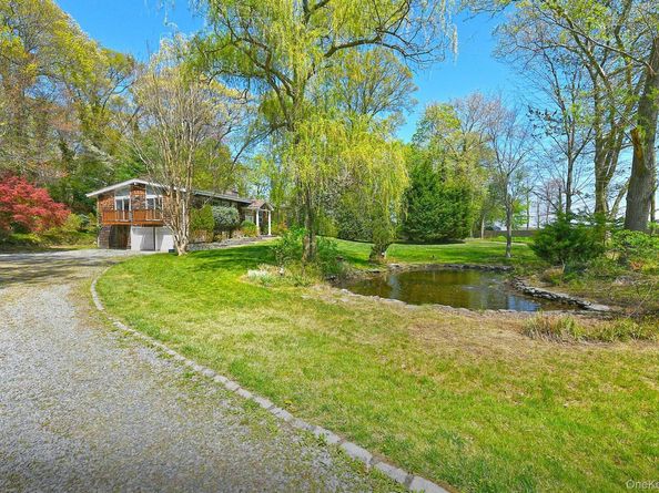 15 Mariners Court, Centerport NY 11721