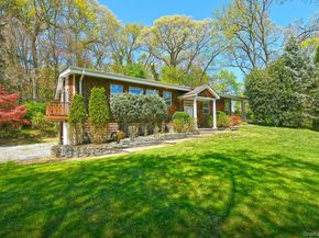 15 Mariners Court, Centerport NY 11721