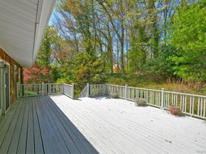 15 Mariners Court, Centerport NY 11721