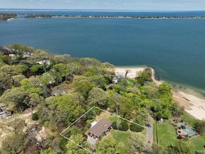 15 Mariners Court, Centerport NY 11721