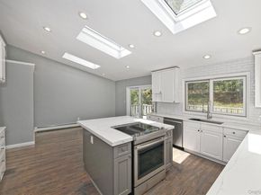 15 Mariners Court, Centerport NY 11721