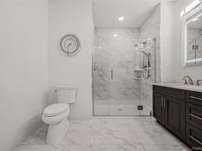 21105 Aspenwood Drive 275, Plainview NY 11803