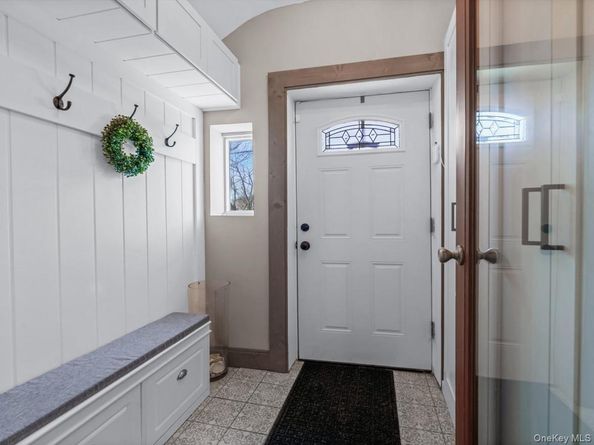 12 Floral Avenue, Bethpage NY 11714
